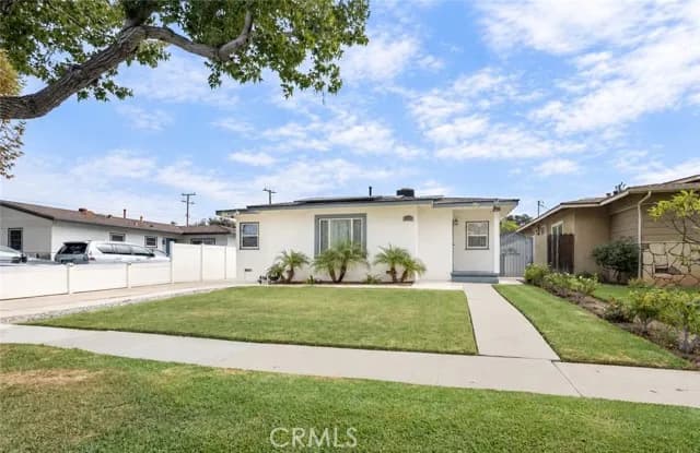 2121 Valencia, Santa Ana, Active - Home for Sale