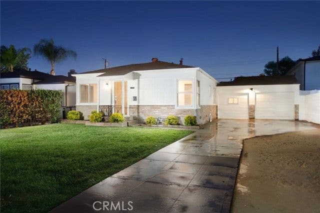 2104 N Pass, Burbank, Active - Home for Sale