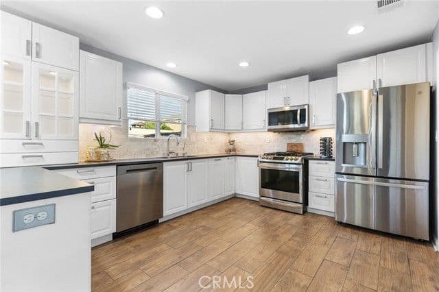 33956 Petunia St, Murrieta, Active - Home for Sale
