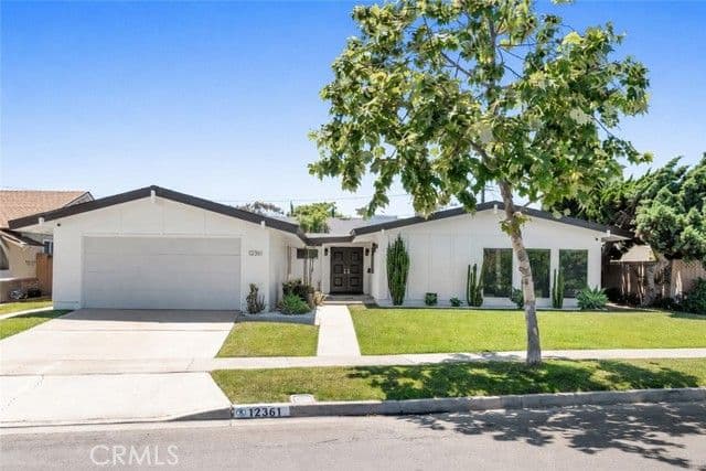 12361 Wembley Rd, Los Alamitos, Active - Home for Sale