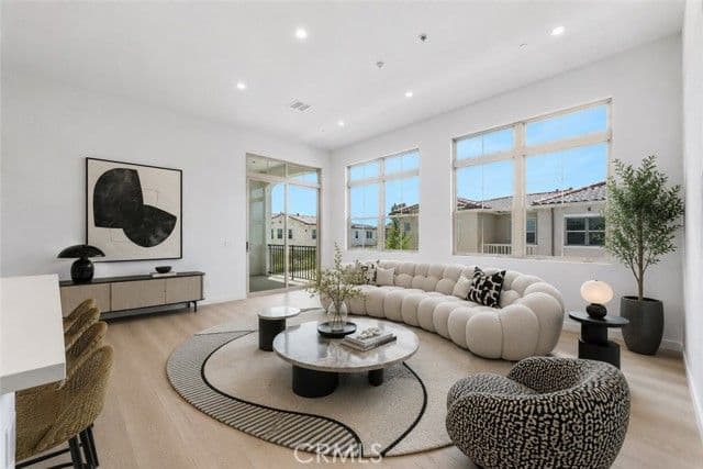 220 Ashby, Irvine, Active - Home for Sale