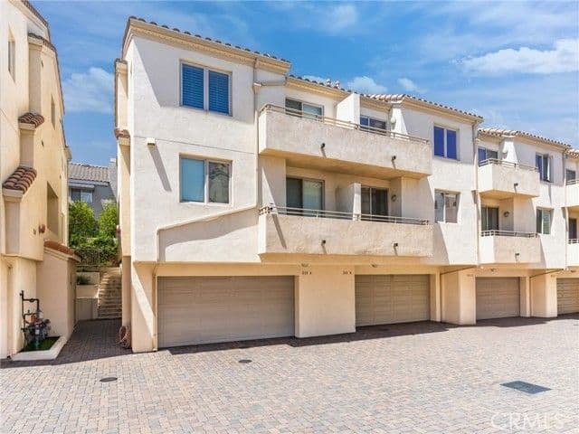 311 Kansas St, El Segundo, Active - Home for Sale