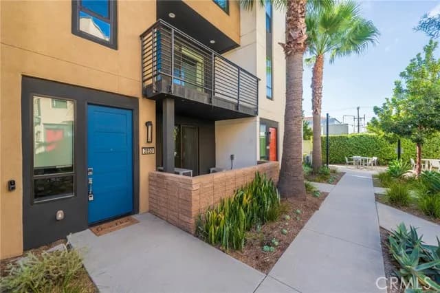 2850 N Glassell St, Orange, Active - Home for Sale