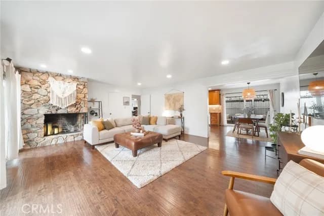 303 N Acacia Ave, Fullerton, Active - Home for Sale