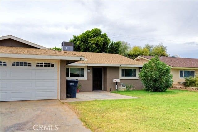 460 Seville, Blythe, Active - Home for Sale