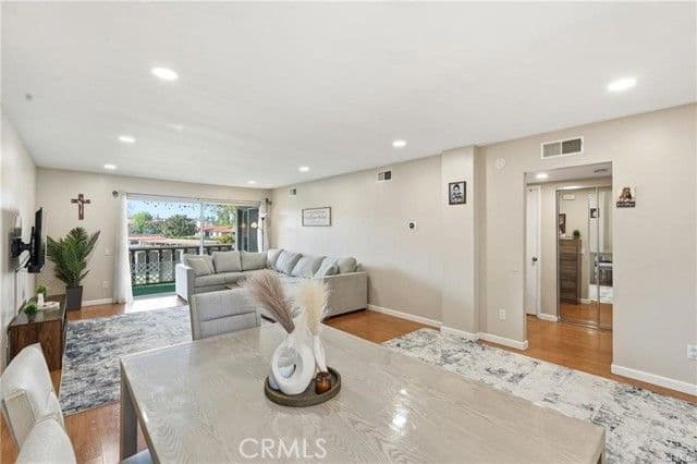 12148 Rancho Bernardo, San Diego, Active - Home for Sale