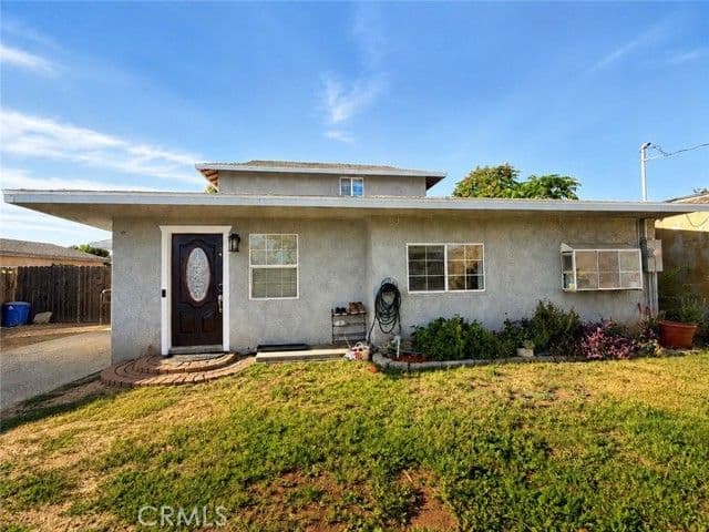 376 E 12th, Beaumont, Active - Home for Sale