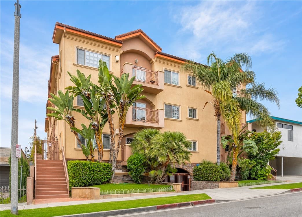 421 E Santa Anita, Burbank, Active - Home for Sale