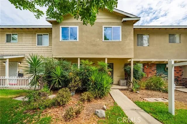 644 E Lee Place, Azusa, Active - Home for Sale