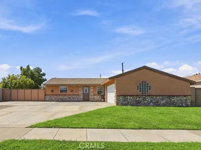 10471 Saint Alban St, Cypress, Active - Home for Sale