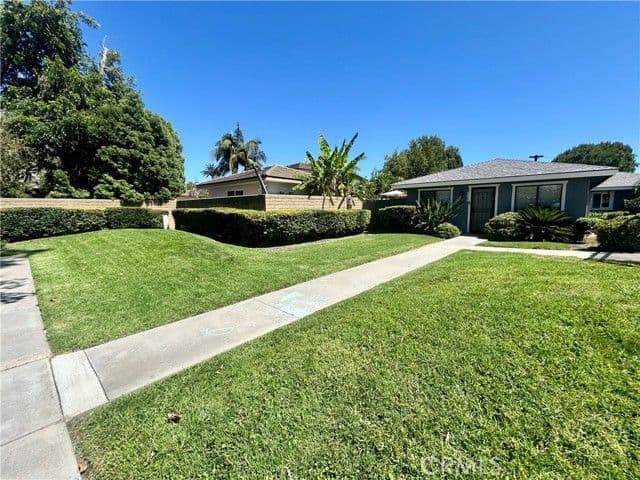 2145 N Orange Olive Rd, Orange, Active - Home for Sale