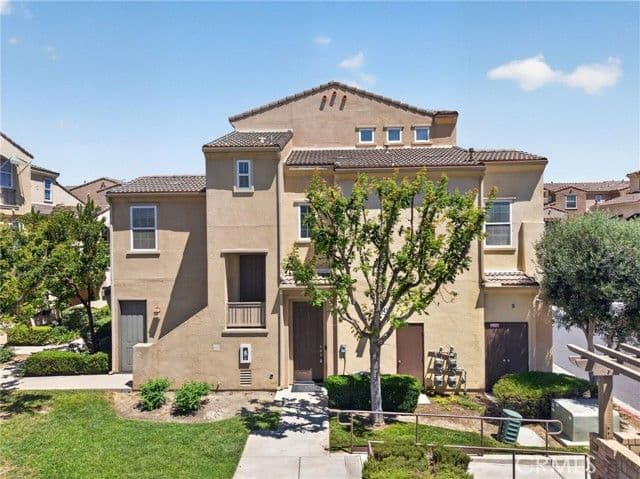 44943 Bellflower Ln, Temecula, Active - Home for Sale