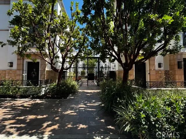 288 S Oakland, Pasadena, Active - Home for Sale