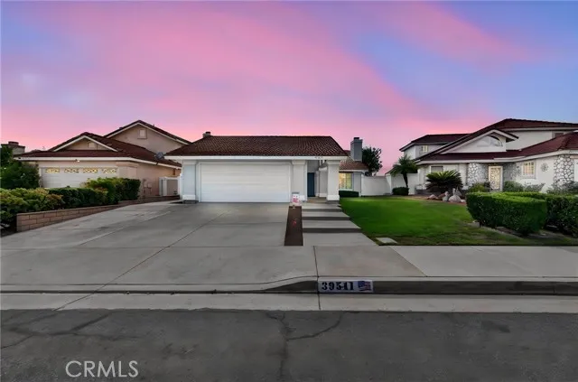 39541 Country Mill Rd, Murrieta, Active - Home for Sale