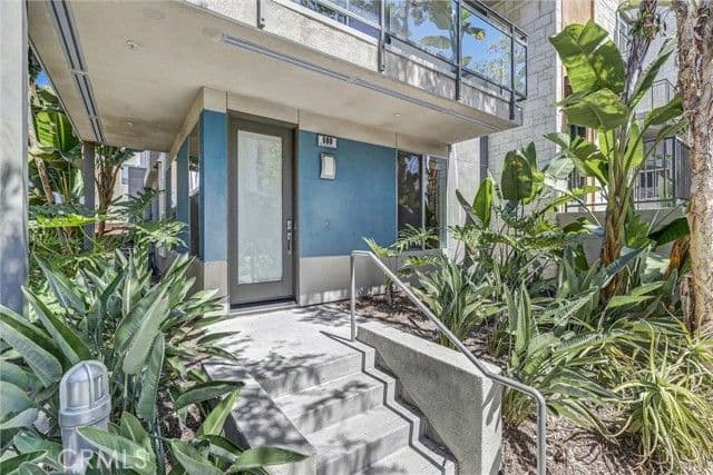 600 Rockfeller, Irvine, Active - Home for Sale