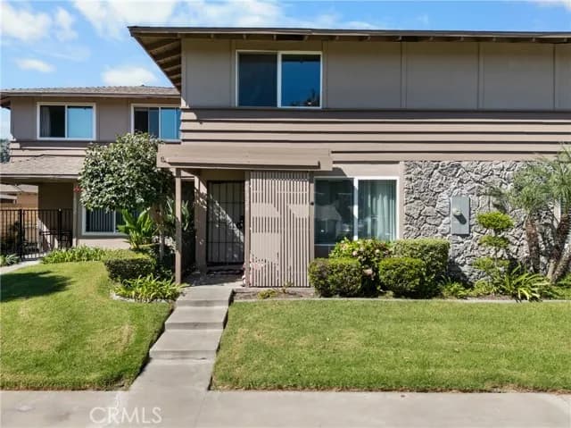 18328 Brookhurst St, Fountain Valley, Active - Home for Sale