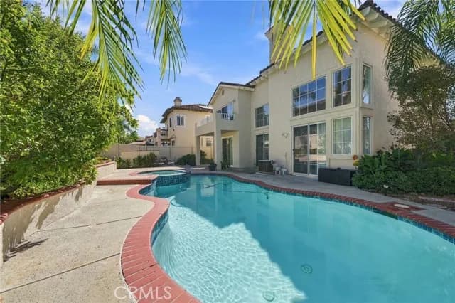 32100 Via Benabarre, Temecula, Active - Home for Sale