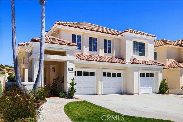 6627 E Pinnacle Pointe, Orange, Active - Home for Sale