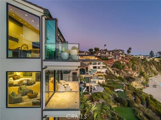 33 Bay Dr, Laguna Beach, Active - Home for Sale