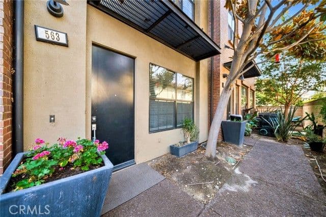 563 W Maple Ave, Orange, Active - Home for Sale
