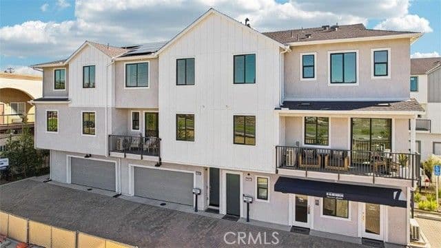 2343 Golden Blaze Glen, Escondido, Active - Home for Sale