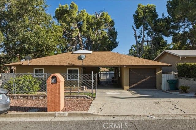 910 W George, Banning, Active - Home for Sale