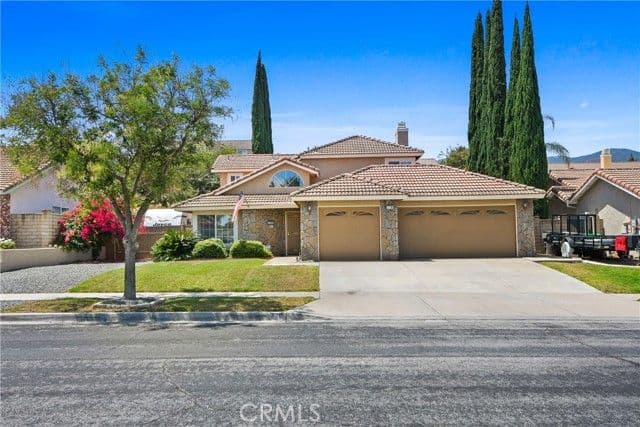 770 Sugar Maple Ln, Corona, Active - Home for Sale