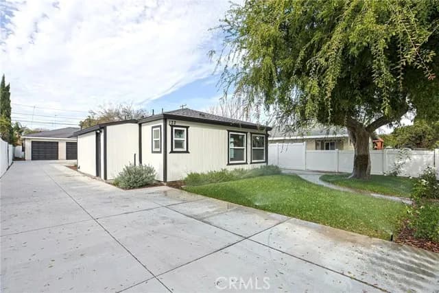 122 N Bewley St, Santa Ana, Active - Home for Sale