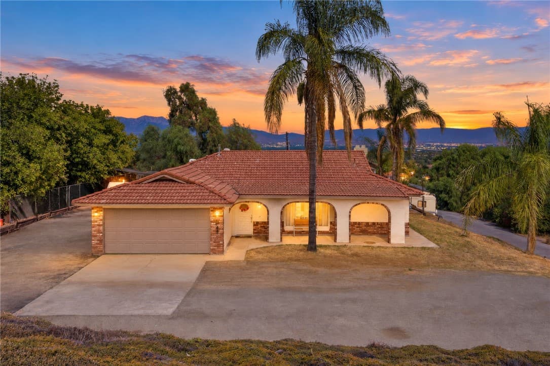 14336 Judy Ann Dr, Riverside, Active - Home for Sale