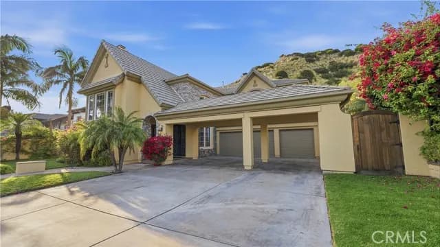 3426 Wedgewood Ln, Burbank, Active - Home for Sale