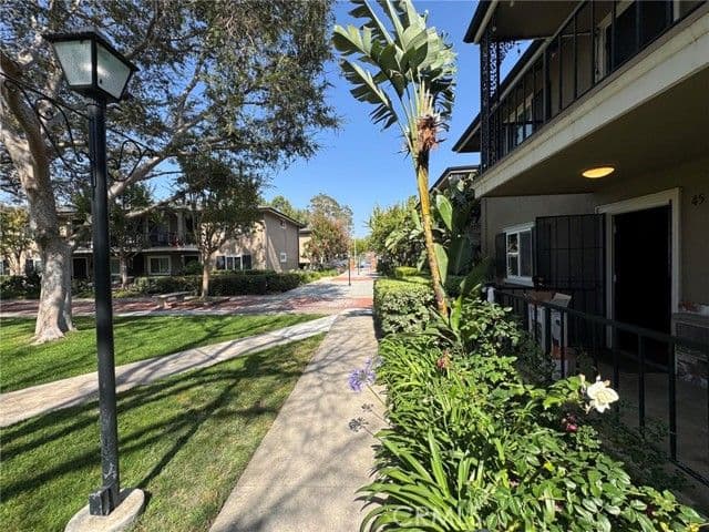 660 S Glassell, Orange, Active - Home for Sale