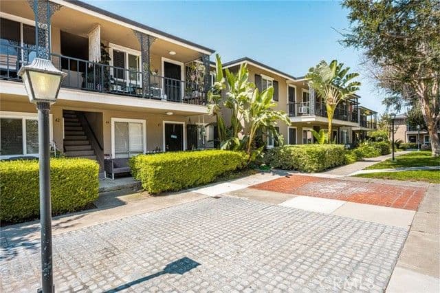 660 S Glassell, Orange, Active - Home for Sale