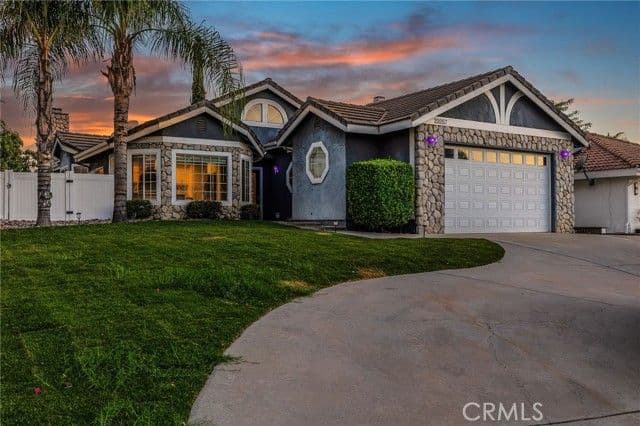 23257 Canyon Lake Dr, Canyon Lake, Active - Home for Sale