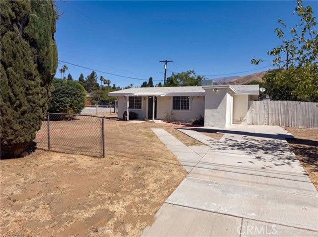 415 E Indian School, Banning, Active - Home for Sale