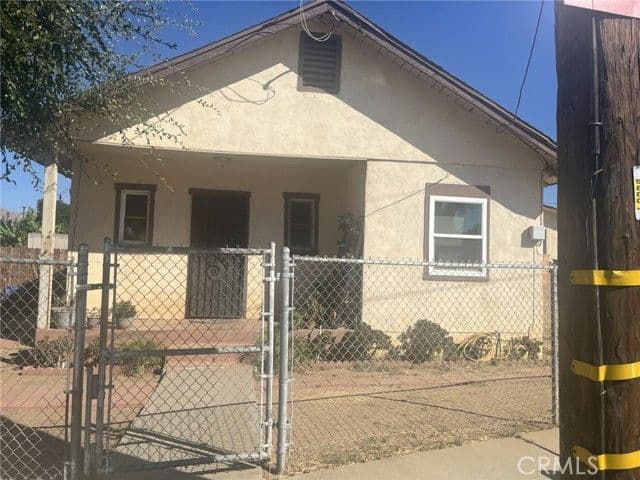 4264 Victoria Ave, Riverside, Active - Home for Sale