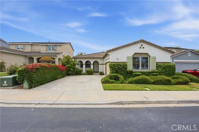 5177 Bluegrass Way, Oceanside, Active - Home for Sale