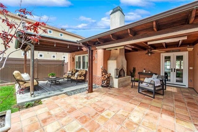 312 15th, Seal Beach, Active - Home for Sale