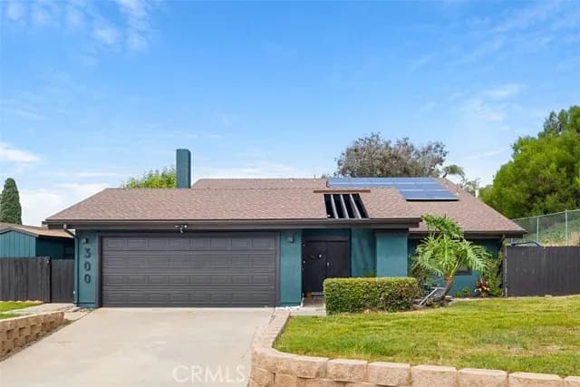 300 Corte Nacion, Chula Vista, Active - Home for Sale