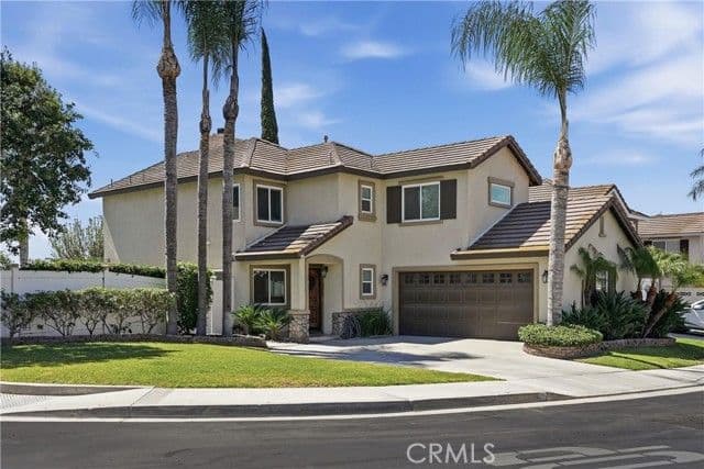 981 Acorn Ln, Corona, Active - Home for Sale