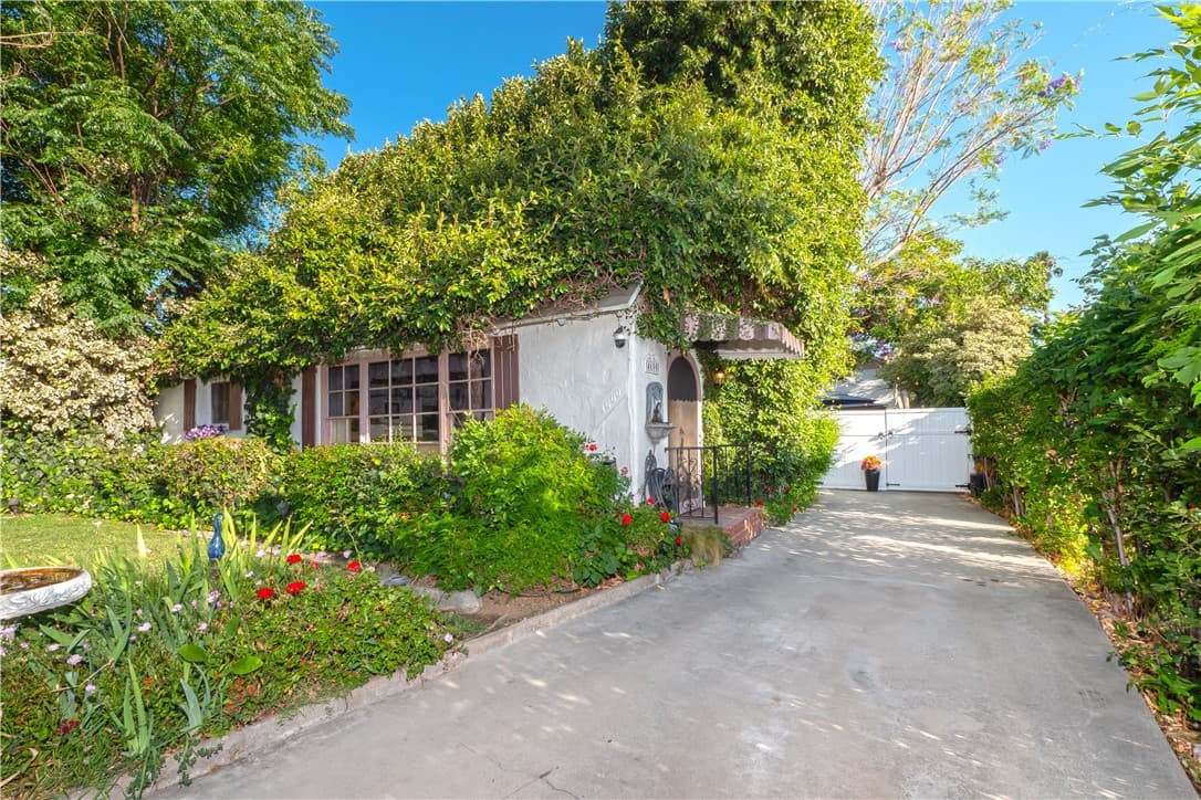 4600 Sunnyside Dr, Riverside, Active - Home for Sale