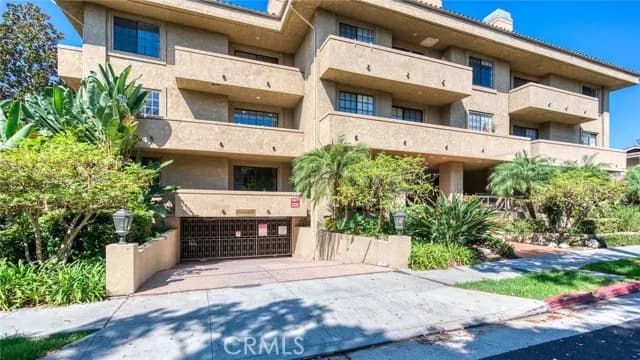 221 S Oak Knoll Ave, Pasadena, Active - Home for Sale
