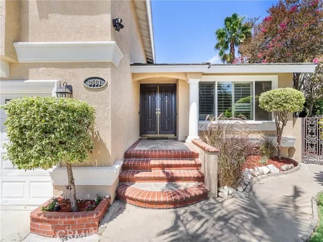 3561 Dahlia Circle, Seal Beach, Active - Home for Sale