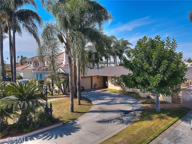 7835 Baysinger St, Downey, Active - Home for Sale