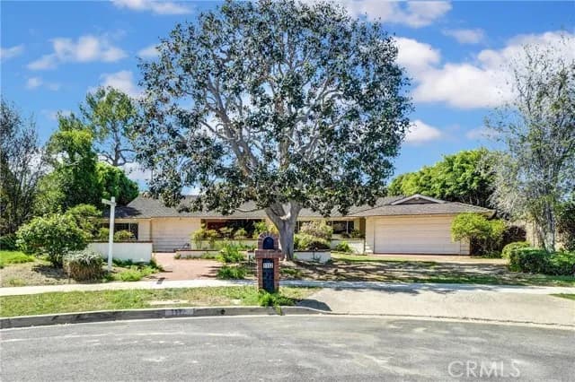 1112 Charwood Ln, North Tustin, Active - Home for Sale