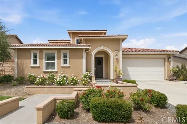 2521 Chad Zeller Ln, Corona, Active - Home for Sale