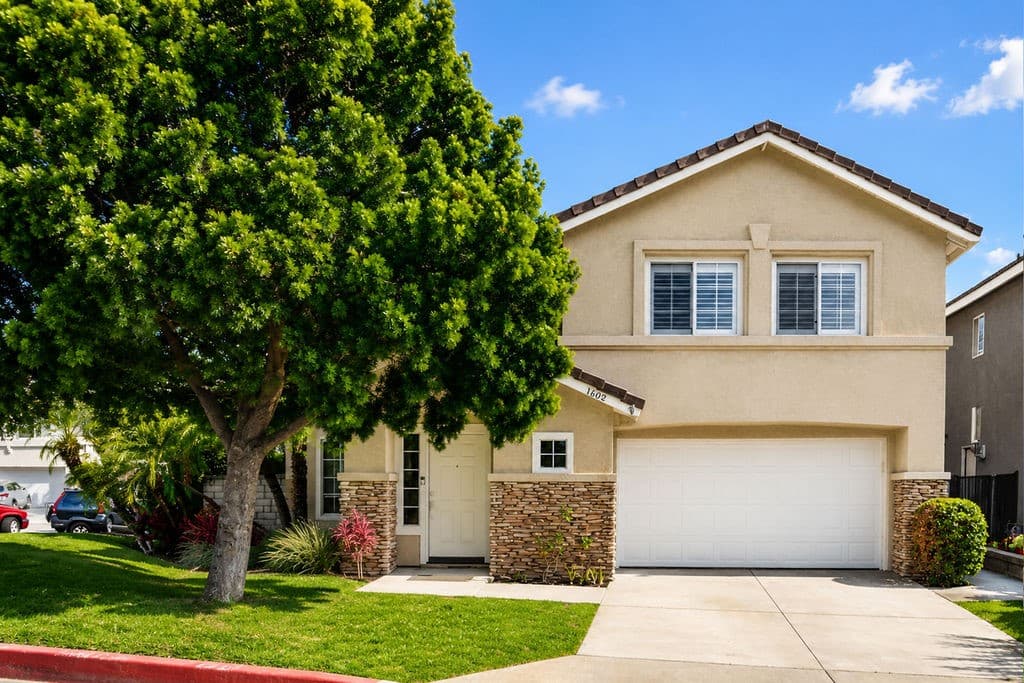 1602 E Autumnridge Court, Orange, Active - Home for Sale