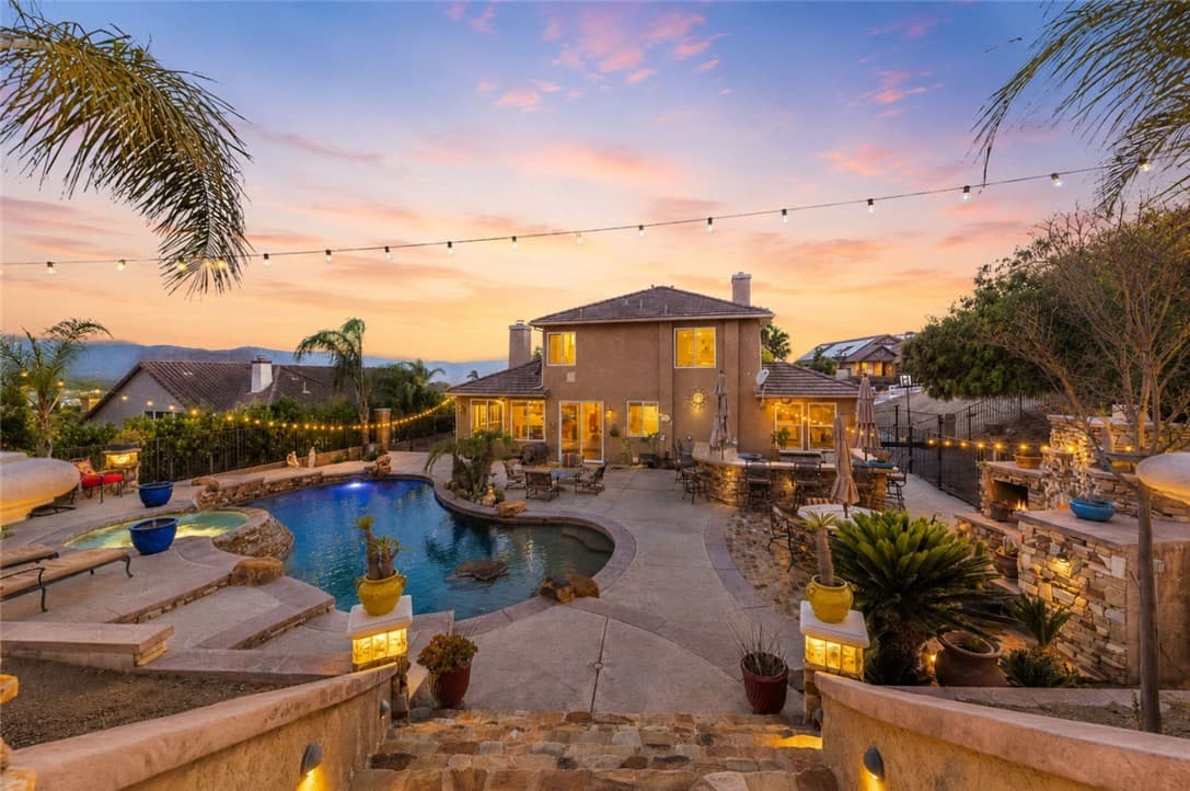 1465 Andalusian, Norco, Active - Home for Sale