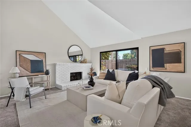 292 Palmer St, Costa Mesa, Active - Home for Sale