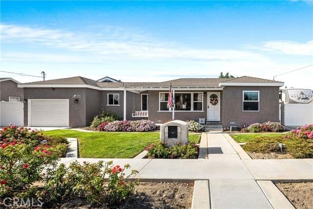 4582 Howard Ave, Los Alamitos, Active - Home for Sale