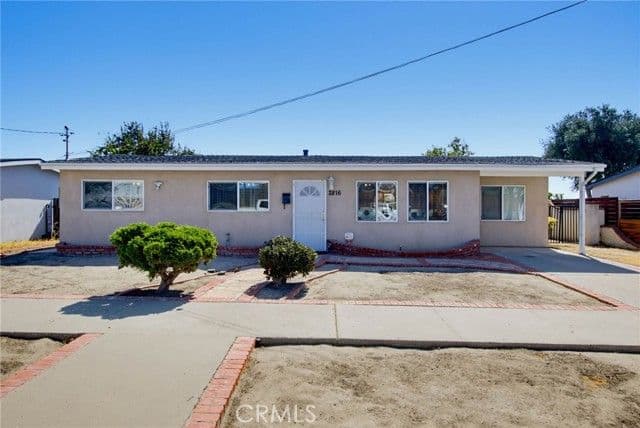 2816 Louise St, Oceanside, Active - Home for Sale